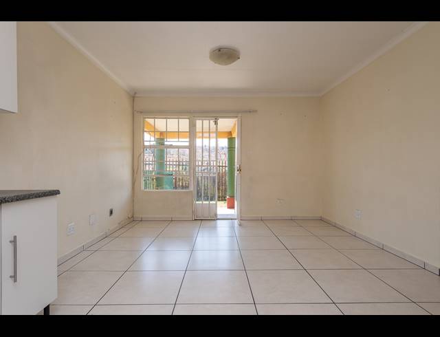 2 BEDROOM SIMPLEX FOR SALE IN LINMEYER